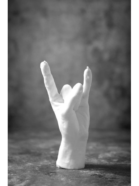 Cвеча "Rock" в форме руки (белый цвет)